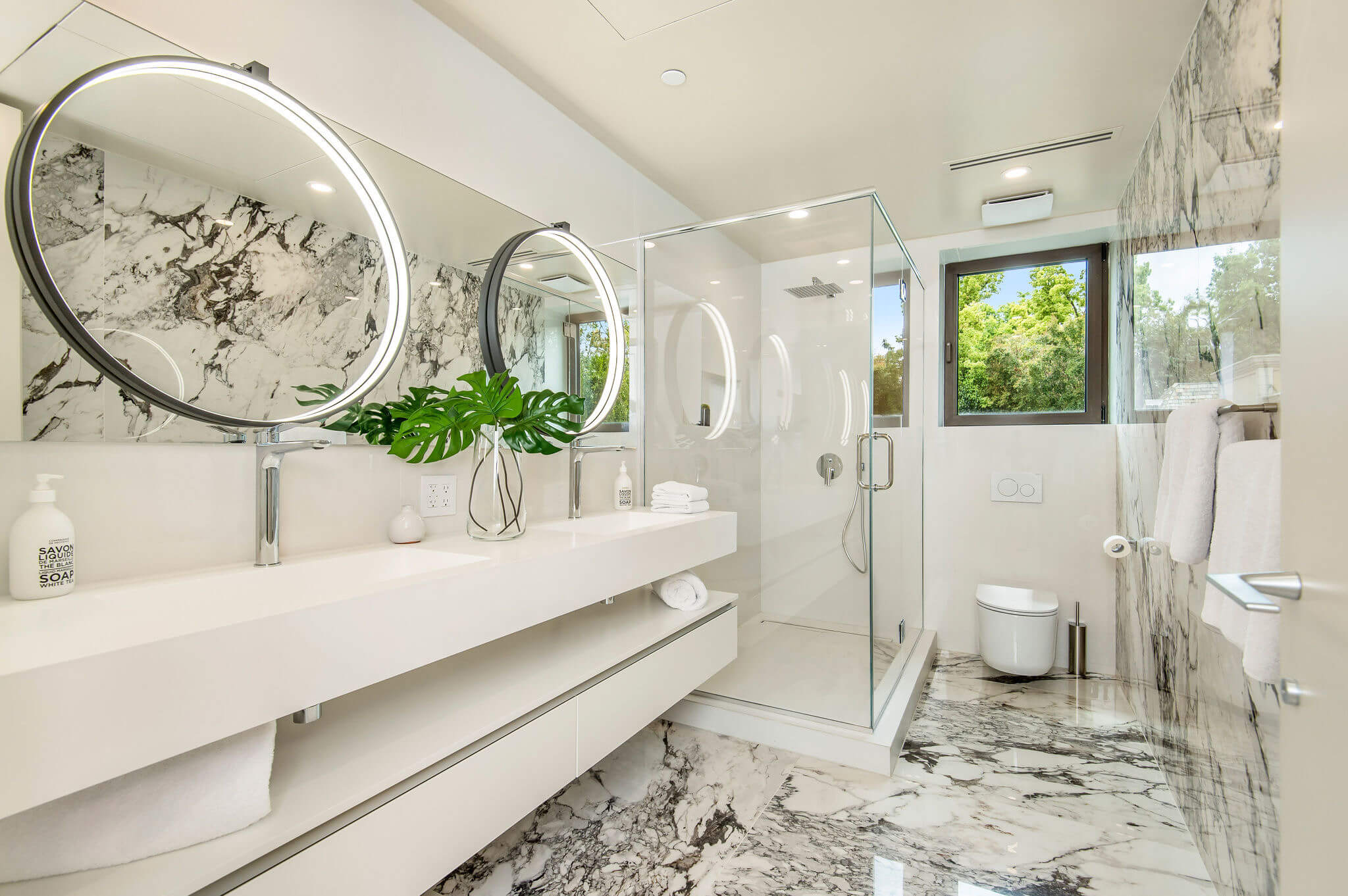 How to Choose the Best Materials for Your Bathroom Remodel in Sherman Oaks